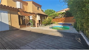 mas à la location -   30000  NIMES, surface 138 m2 location mas - UBI458151857